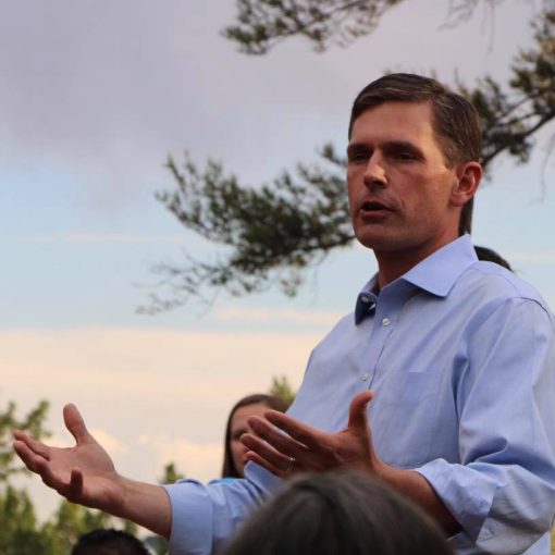 Martin Heinrich talks to New Mexican voters.